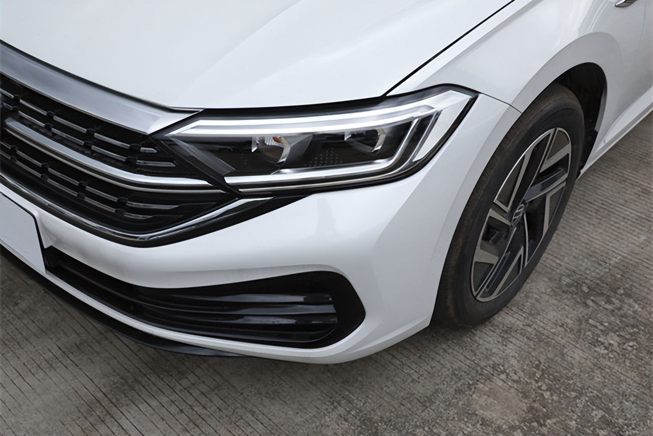 大众速腾车主开卡罗拉感受,开了三年的速腾