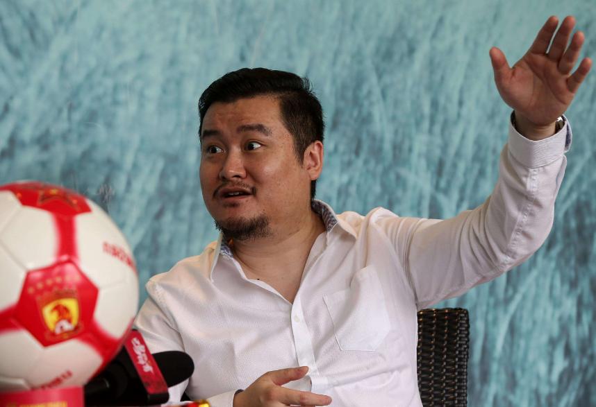 贺炜深情的足球解说,最有诗意的足球解说员贺炜