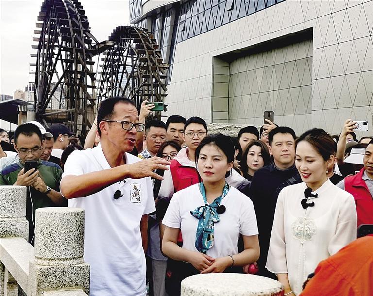 东方甄选甘肃行正式启动俞敏洪：从兰州出发，走向中国文明的每一个重要的点