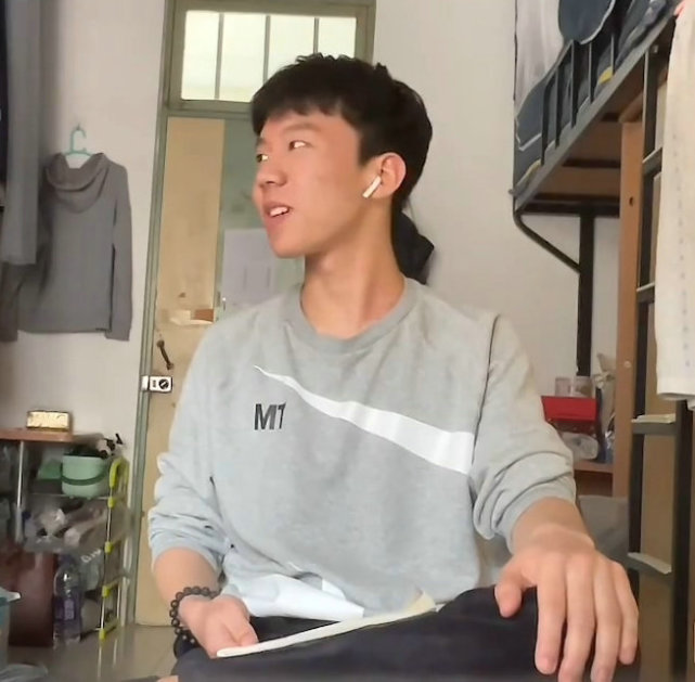 清华男求偶视频,清华男生求偶视频