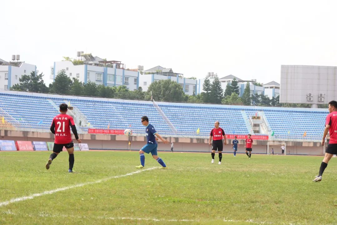 足够精彩栏目,足够精彩足球海报