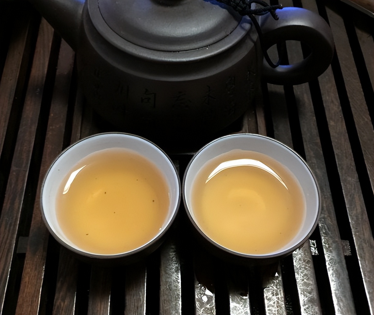 绿茶跟红茶什么季节喝最好,夏季喝绿茶好还是红茶好一点