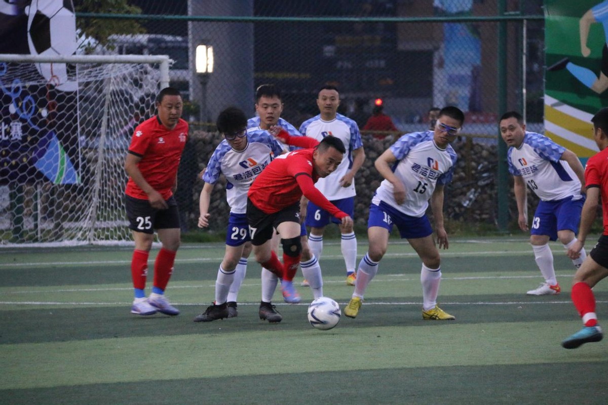 “德丰杯·迎大运”成德足球友谊赛在广汉向阳开赛