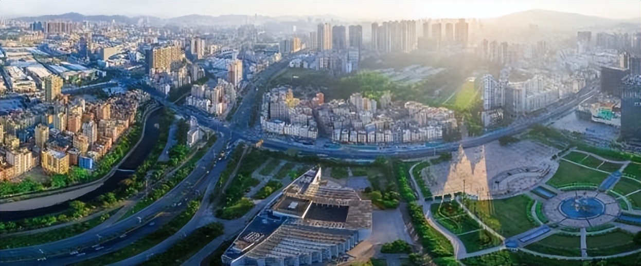 7.4湾TALK早八点：深圳龙华将新增大量宅地，高达1.2k㎡！…