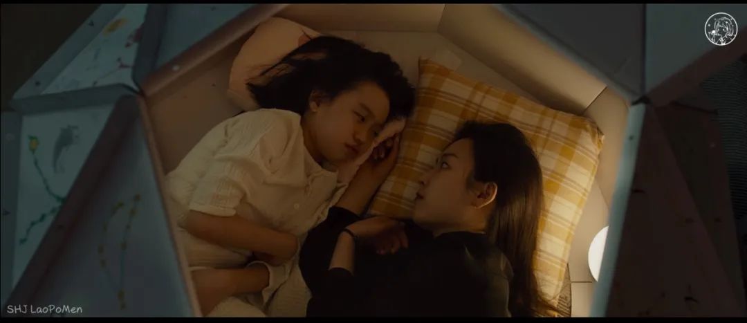 她全程「卖惨」，但抱歉，我骂不出来