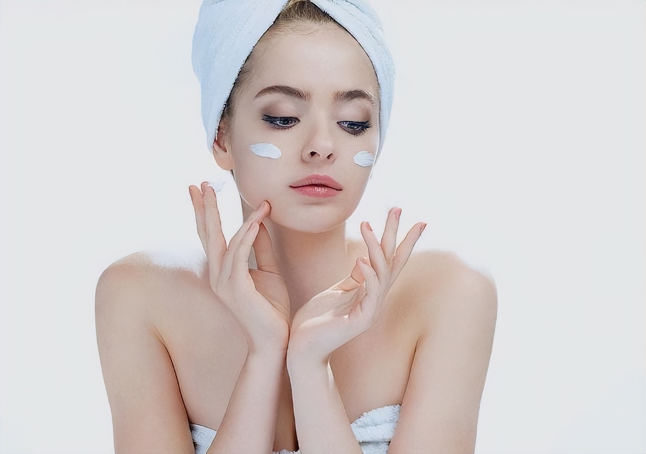 雅诗兰黛哪款面霜去皱好,雅诗兰黛面霜哪一款抗皱好