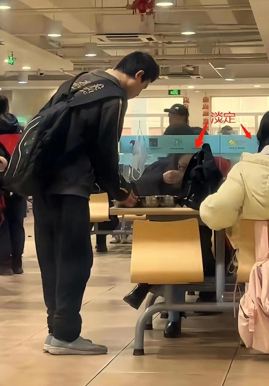 韦东奕在哪个食堂打饭,北大韦东奕爆火