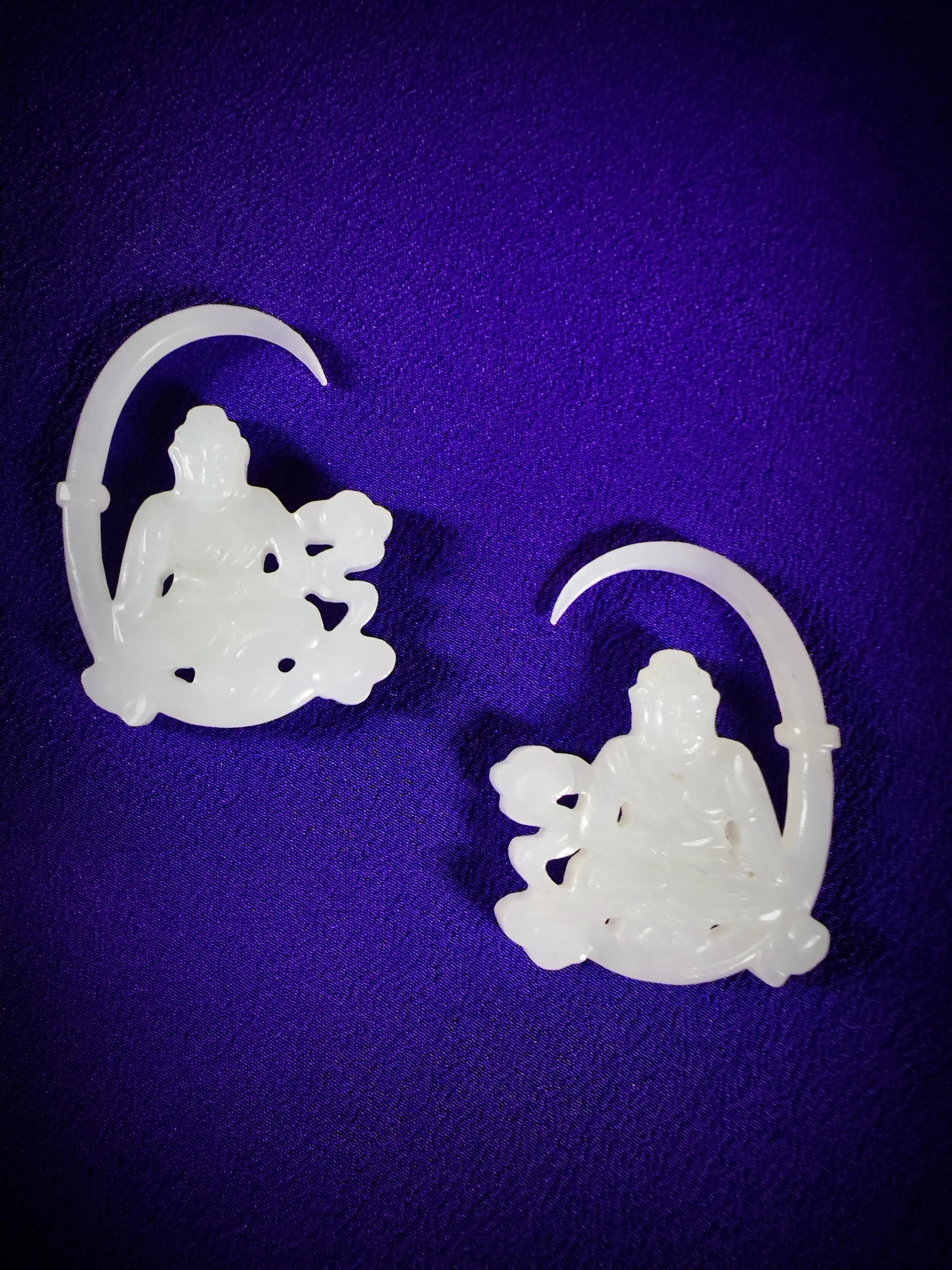 月圆中天，玉寄人间——影视剧里的“高大上”美饰盘点第1辑