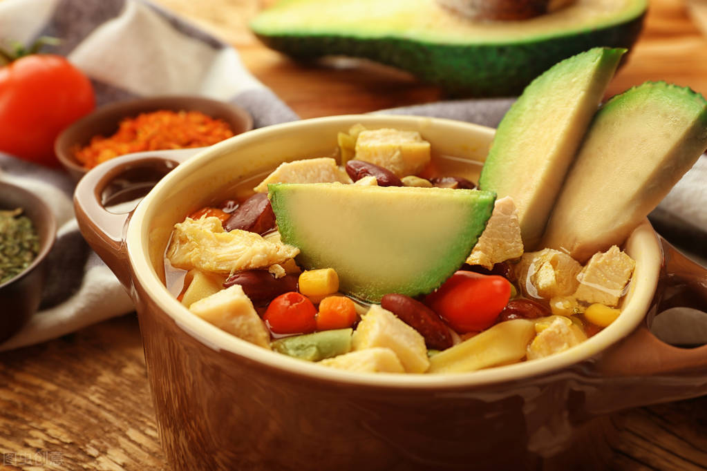 手指僵硬疼痛握不拢是什么原因,睡醒手指僵硬是什么原因和征兆