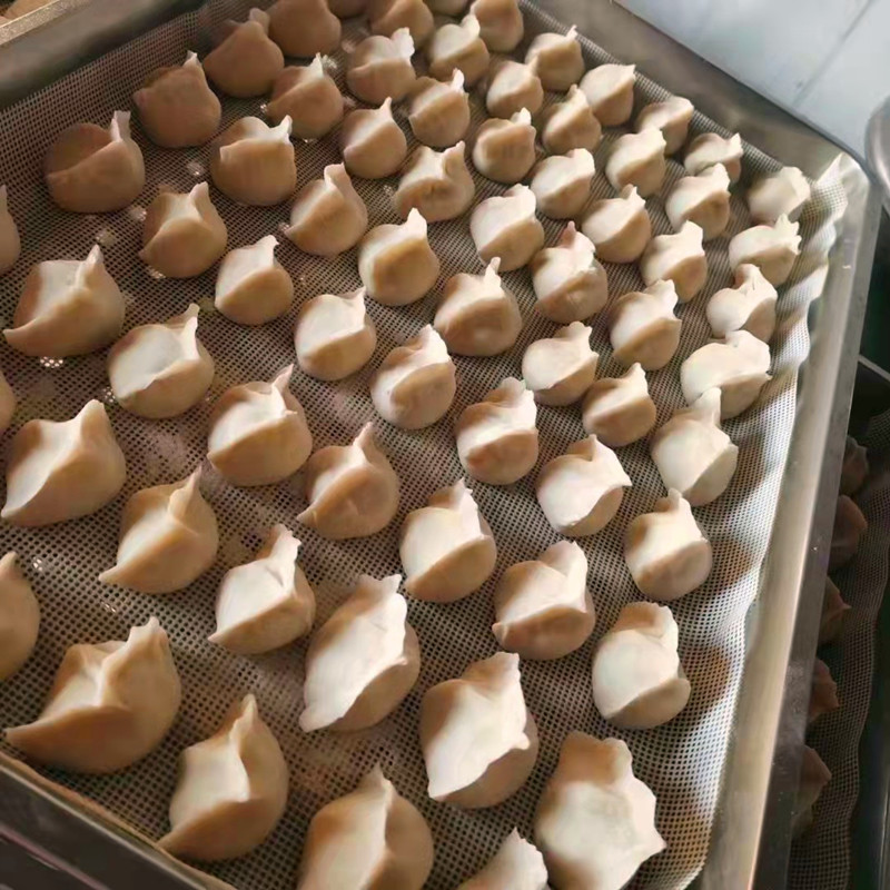 冻饺子放一会再下锅吗,冻饺子忘了放冰箱粘在一起怎么煮