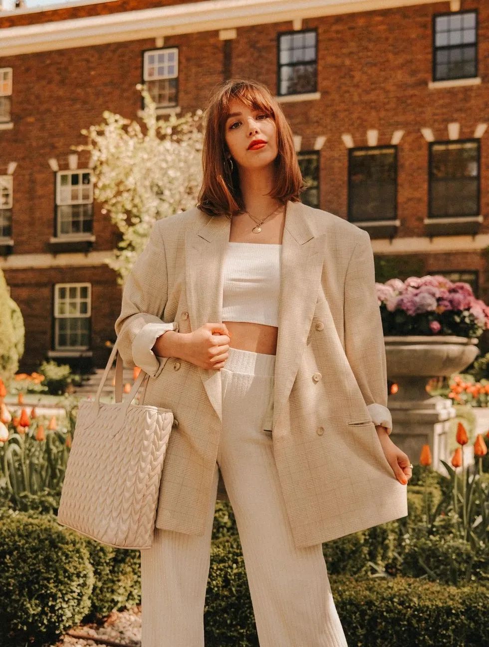 别人说你胸大显胖怎么回击,当朋友说自己胸大显胖