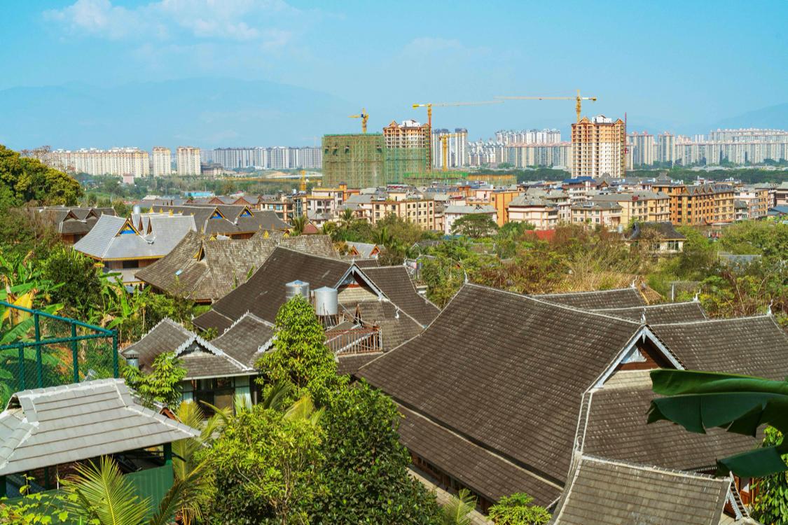 骂版纳是因为你没走出告庄玩版纳跟着小姐姐们走你才晓得味道