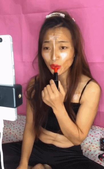 杭州小伙与“女友姑妈”同居4年后，发现姑妈就是自己的女友