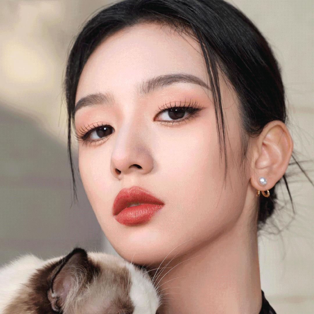 女生为了变美到底有多假动漫版,女生为了变美做整容手术