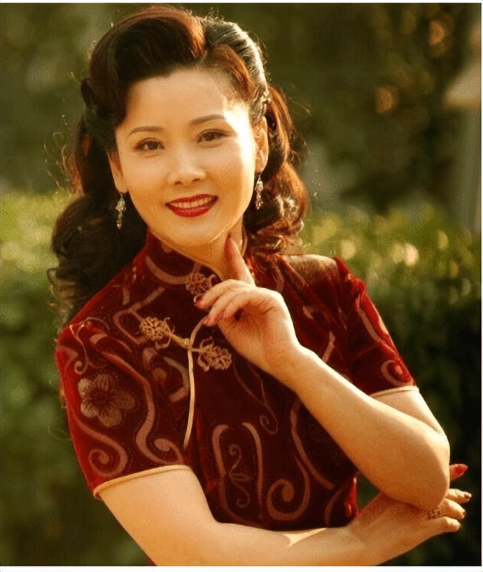 何赛飞高龄产子,丁克何赛飞