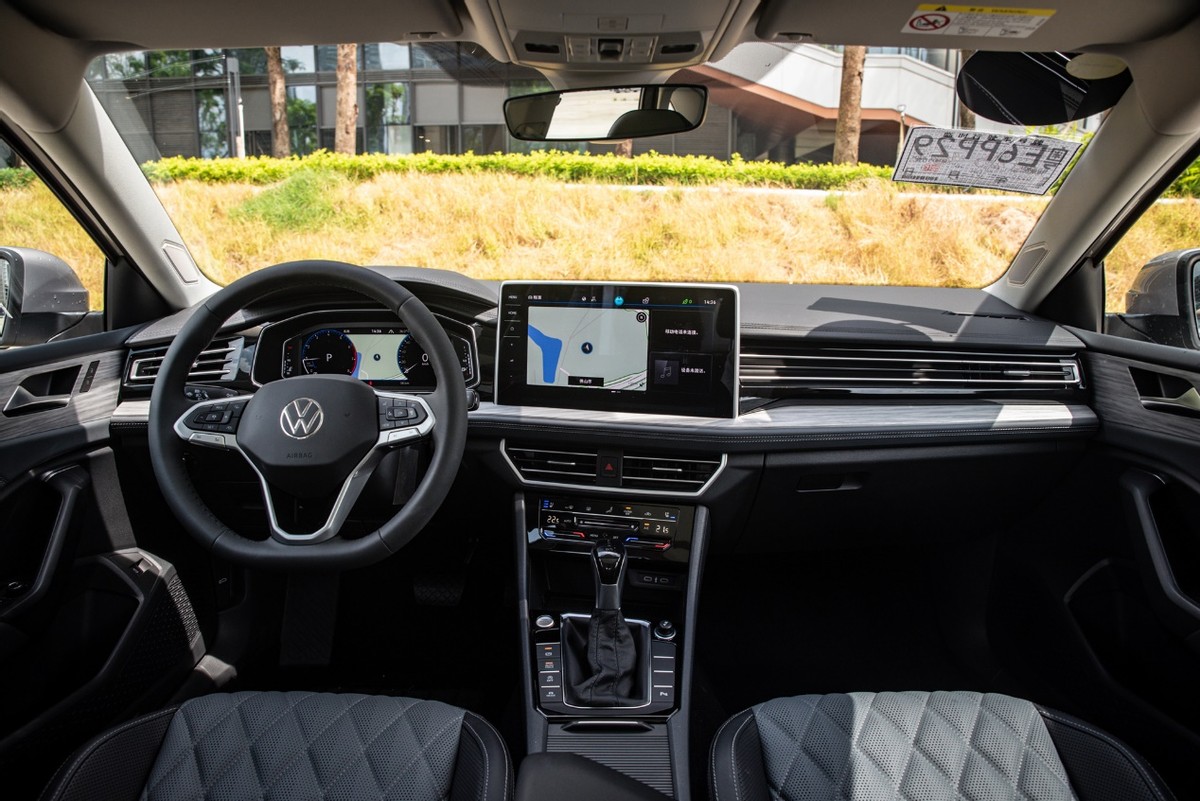 大众速腾2022款1.5t价格及油耗表,推1.5t车型静态体验新款大众速腾