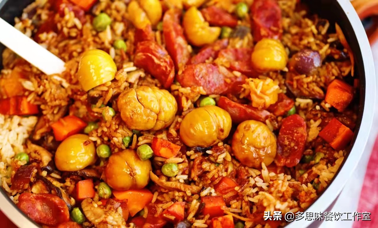 好吃到停不下来的电饭锅焖饭做法,大电饭锅焖饭的正宗做法