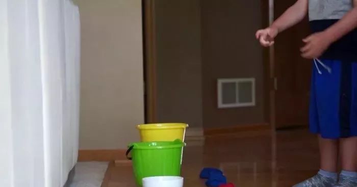 20种亲子互动小游戏,亲子羽毛球室内小游戏