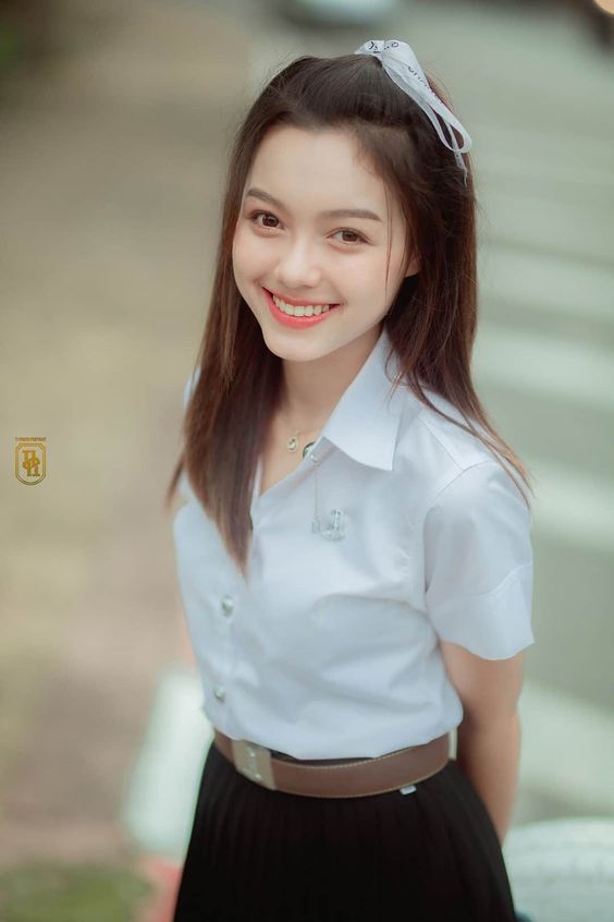 缅甸女导游幽默讲解,缅甸女导游视频大全