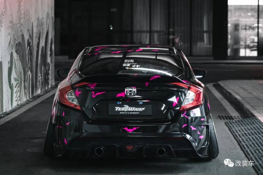 十代思域樱花粉低趴姿态,十代思域炫动蓝低趴姿态