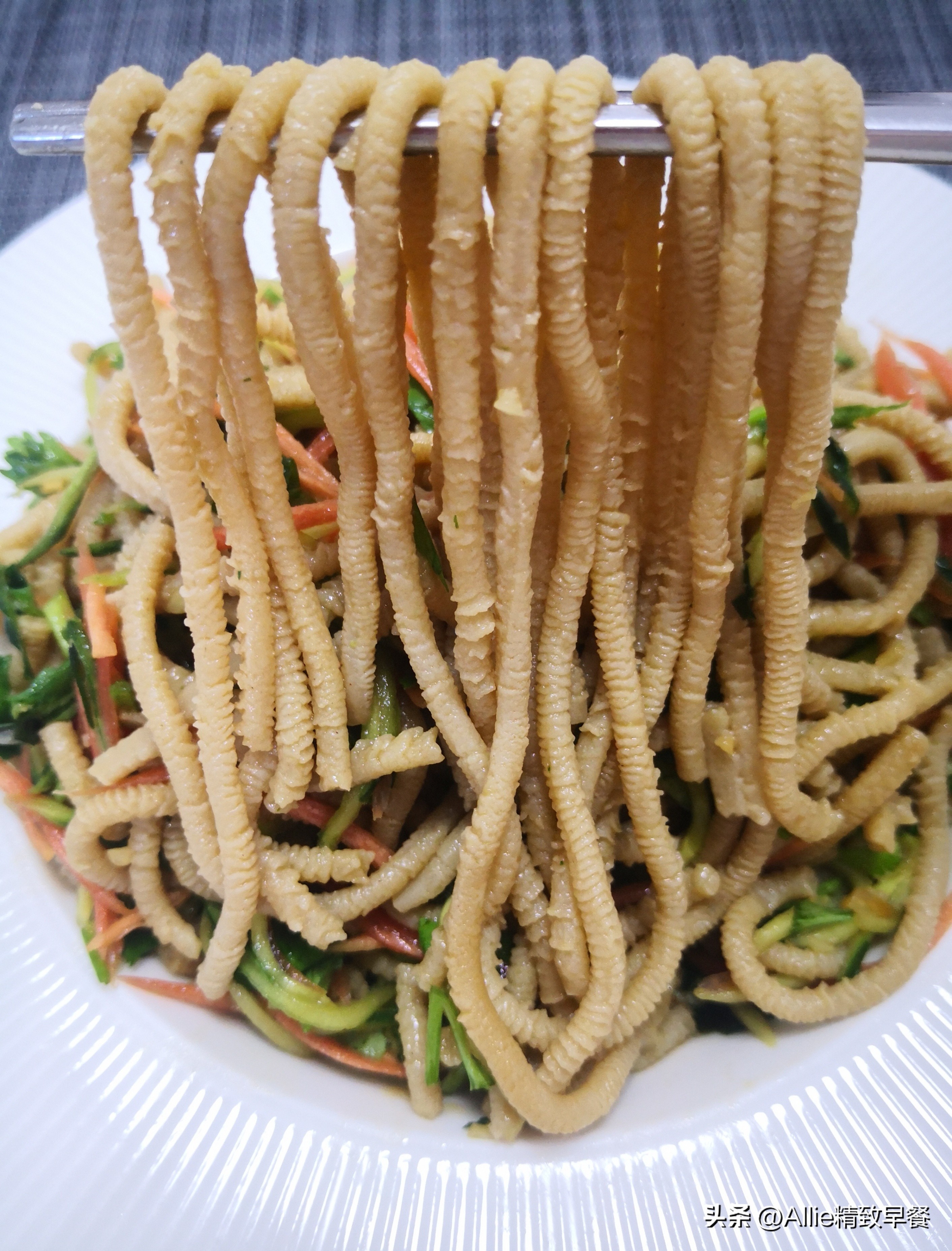 天气太热不想吃大鱼,凉拌莜面详细做法