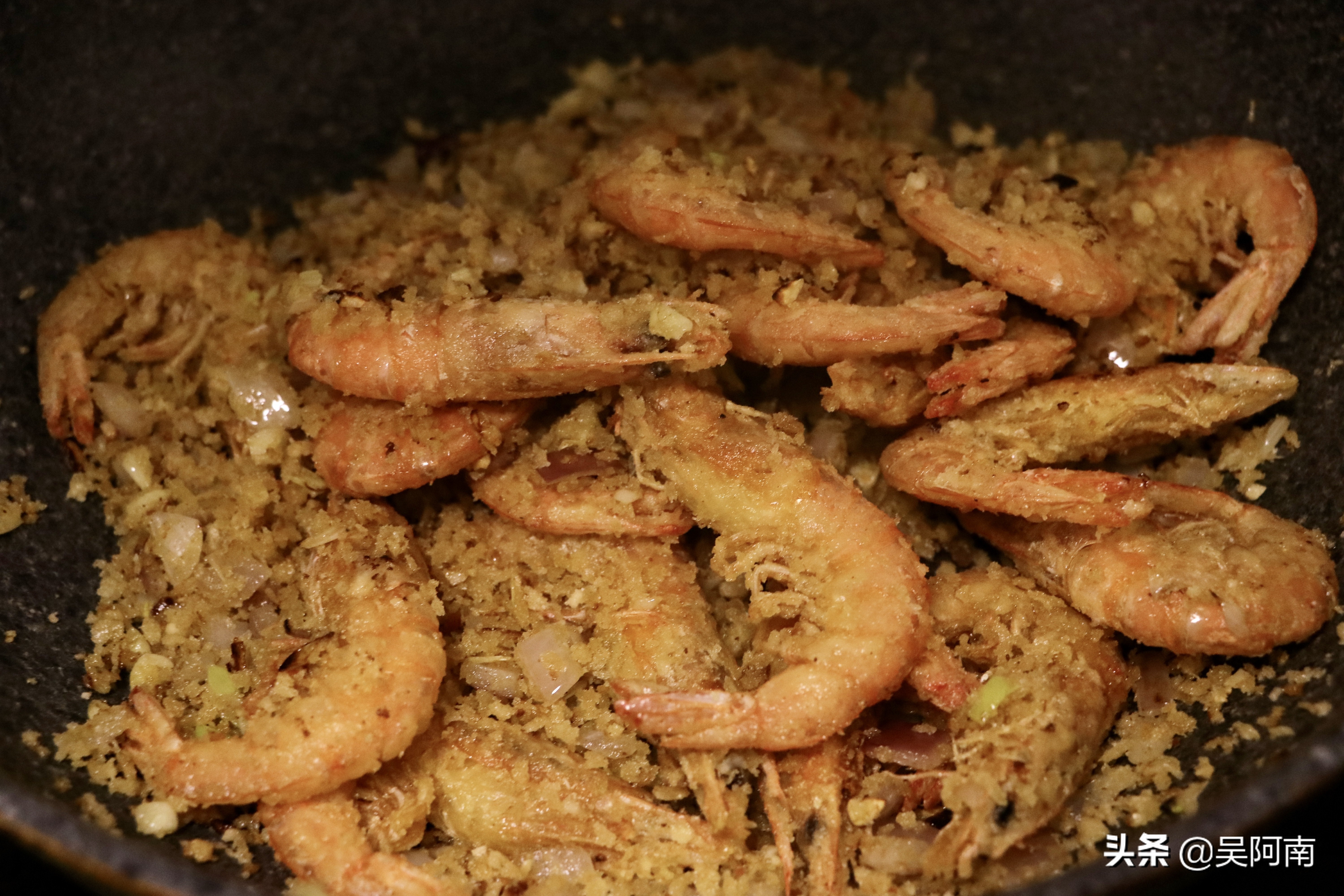 椒盐大虾最正宗的做法窍门,外酥里嫩的椒盐大虾太好吃了