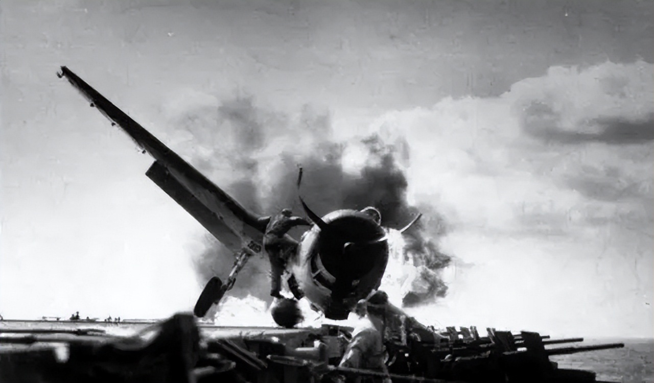 二战中日本神风敢死队,解密二战日本神风敢死队