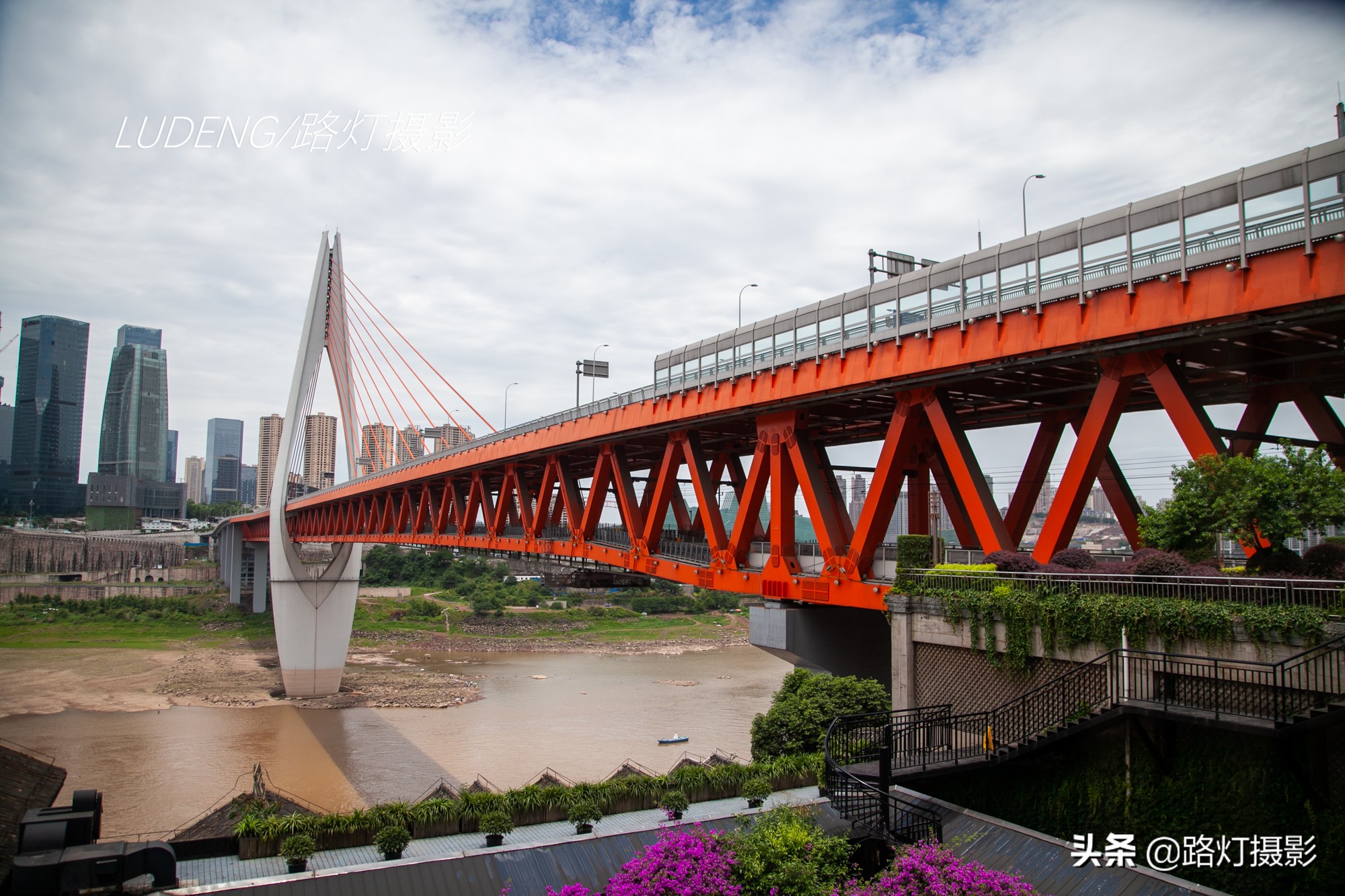 成都和重庆哪一个会成为超级城市,成都未来必成中国第一大城市