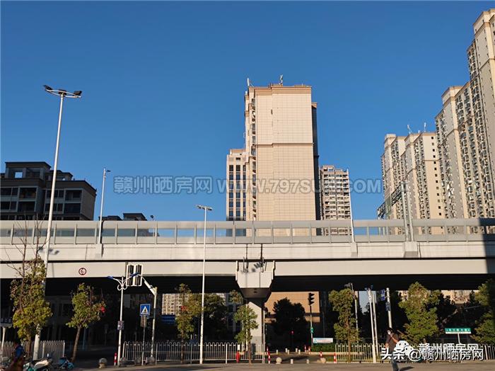 保姆房入户电梯,保姆电梯房