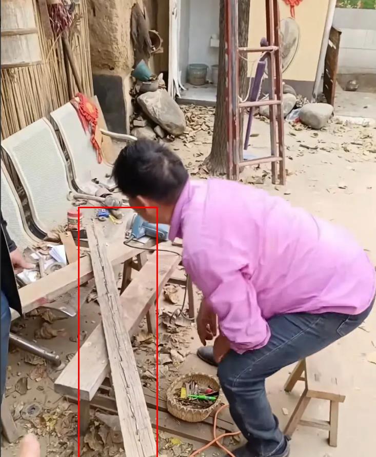 大衣哥出门被粉丝围了,大衣哥被堵门完整版