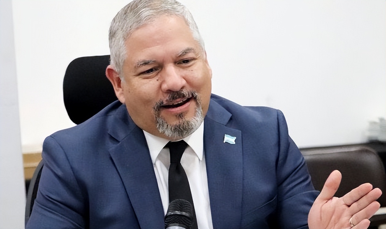 刚和中国实现建交，洪都拉斯立刻寻求中方其投资二百亿美元大项目