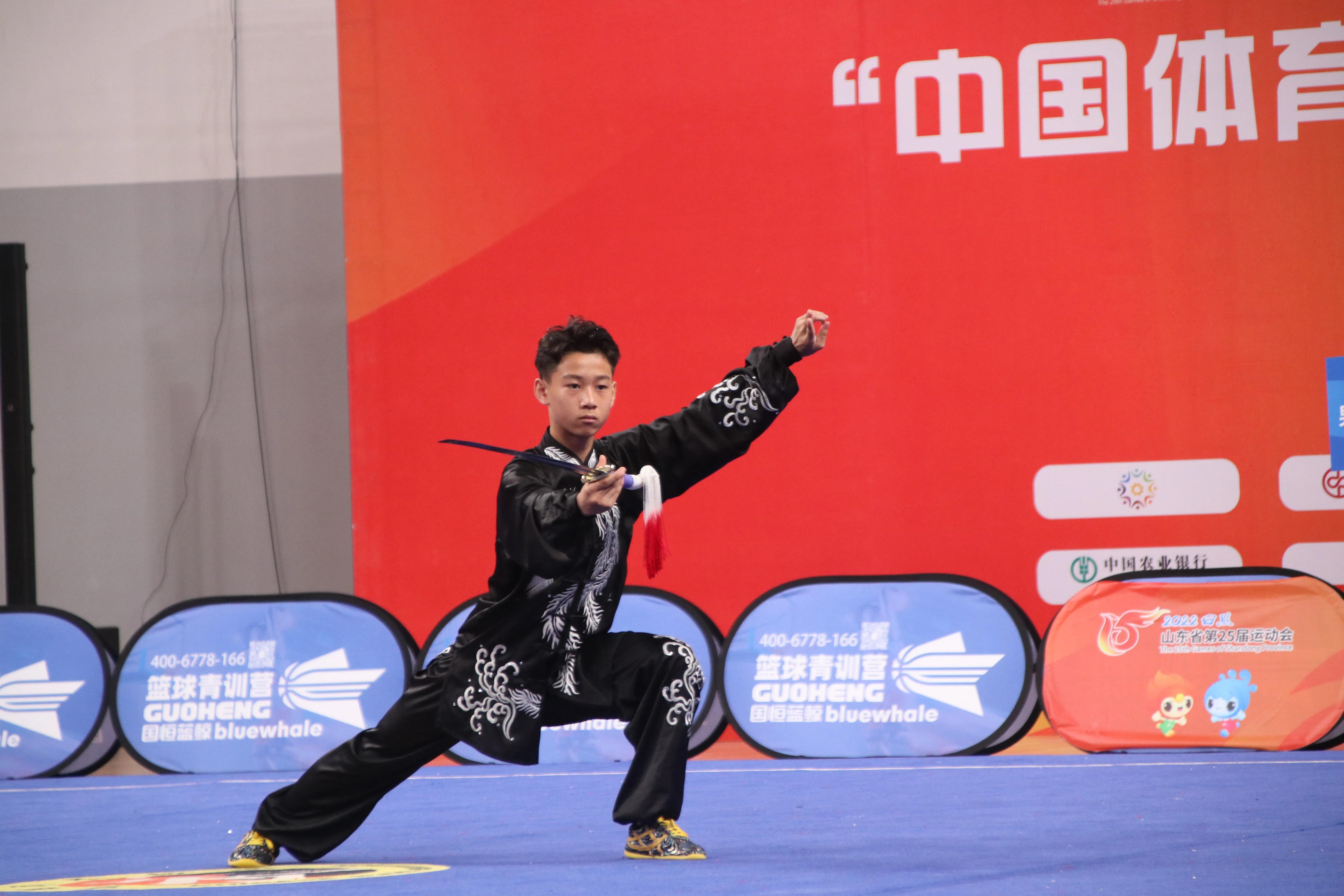 砥砺奋进再创新高,砥砺奋进谋发展蓄势扬帆再出发