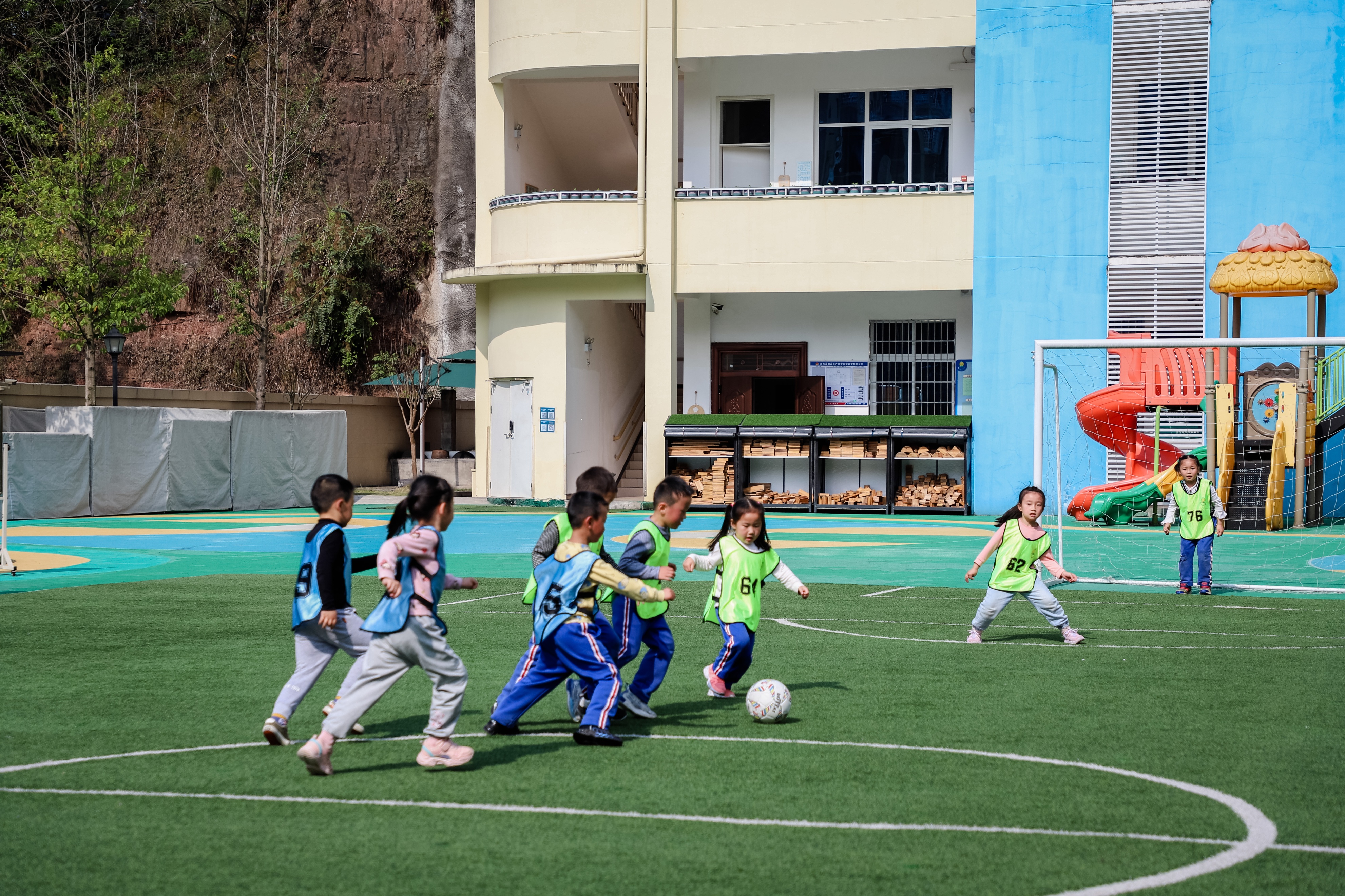 奔跑吧少年篮球赛幼儿园,奔跑吧少年幼儿园足球赛