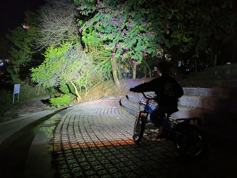 夜间骑行必须要有好车灯,骑行车灯推荐排行