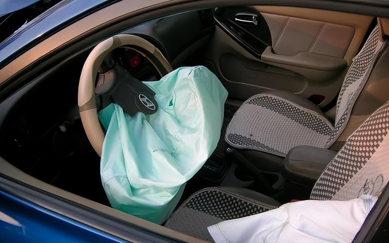 汽车安全气囊的作用及工作原理,汽车安全气囊的作用和工作原理