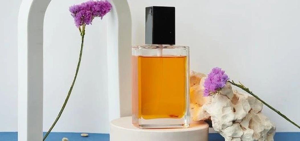 化妆品巨头及旗下品牌,香水市场现状分析