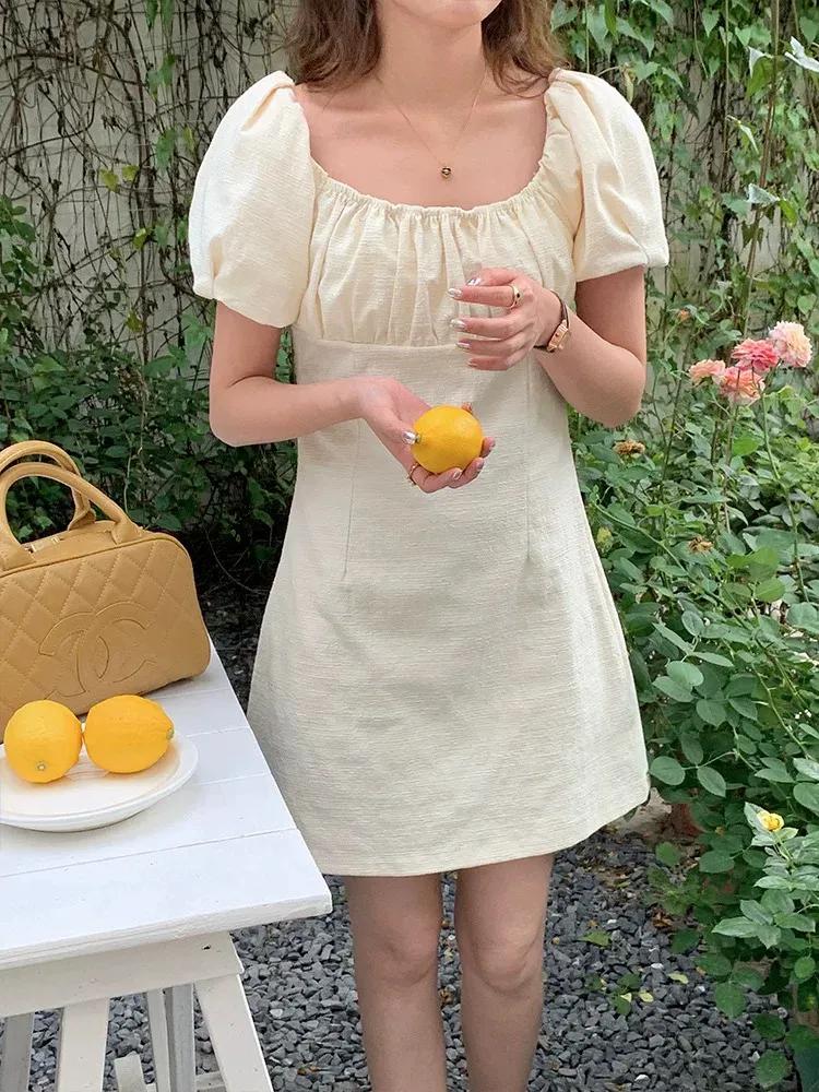 法式灯笼袖针织连衣裙秋冬高级感,灯笼袖连衣裙爆款2022新款