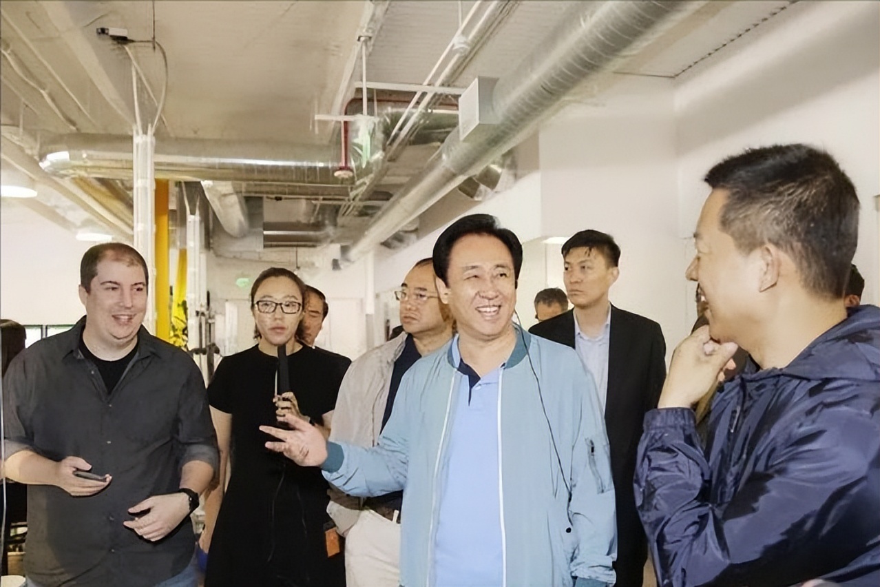 马斯克能还上许家印所欠的钱吗,马斯克当全球首富后屡遭逼捐