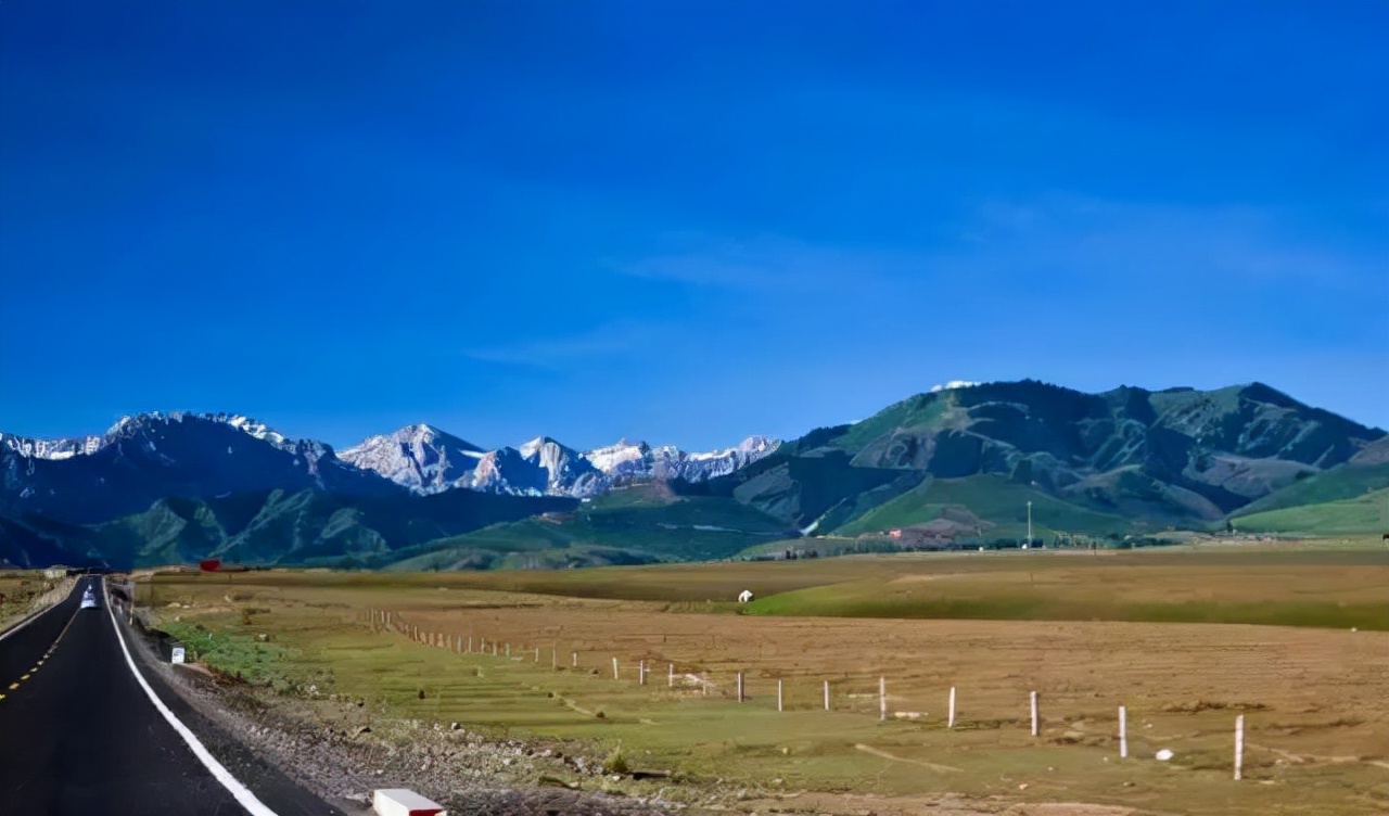 这条惊艳奇绝的公路,行走在天山脊梁上的最美景观公路
