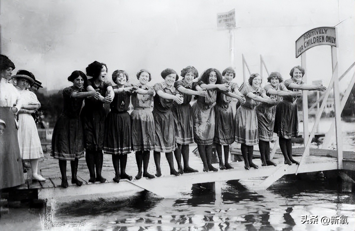 徐娇发泳衣照引热议,徐娇回应泳裤女装照争议