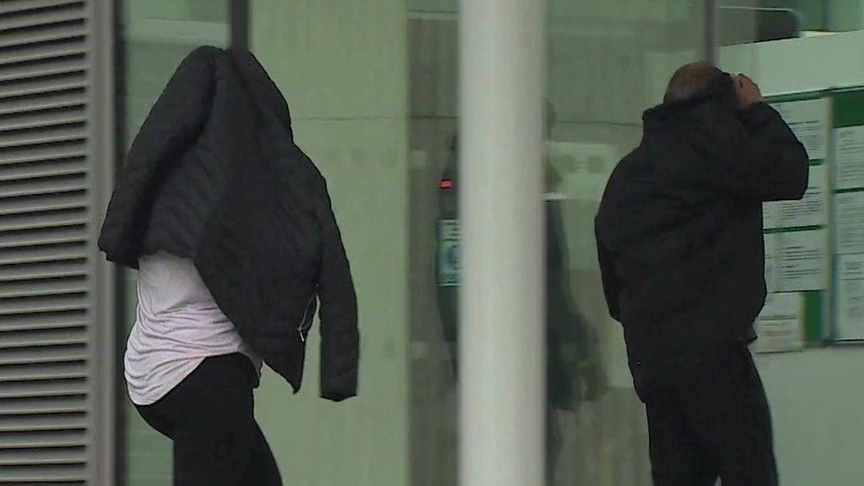 英国夫妇偷吃猫粮,英国夫妻吃中国美食