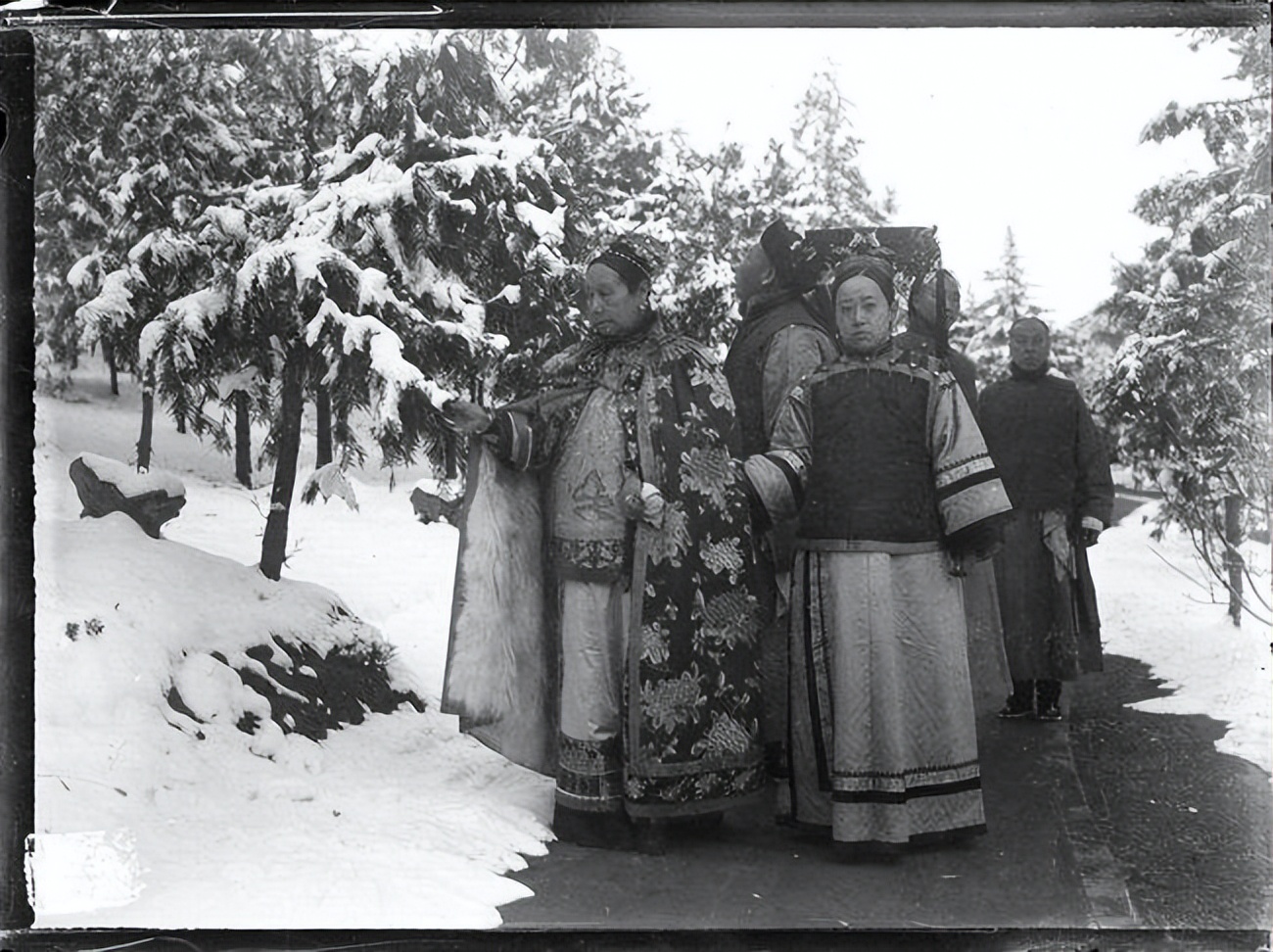 慈禧太后仓皇出逃,慈禧太后逃亡前全过程