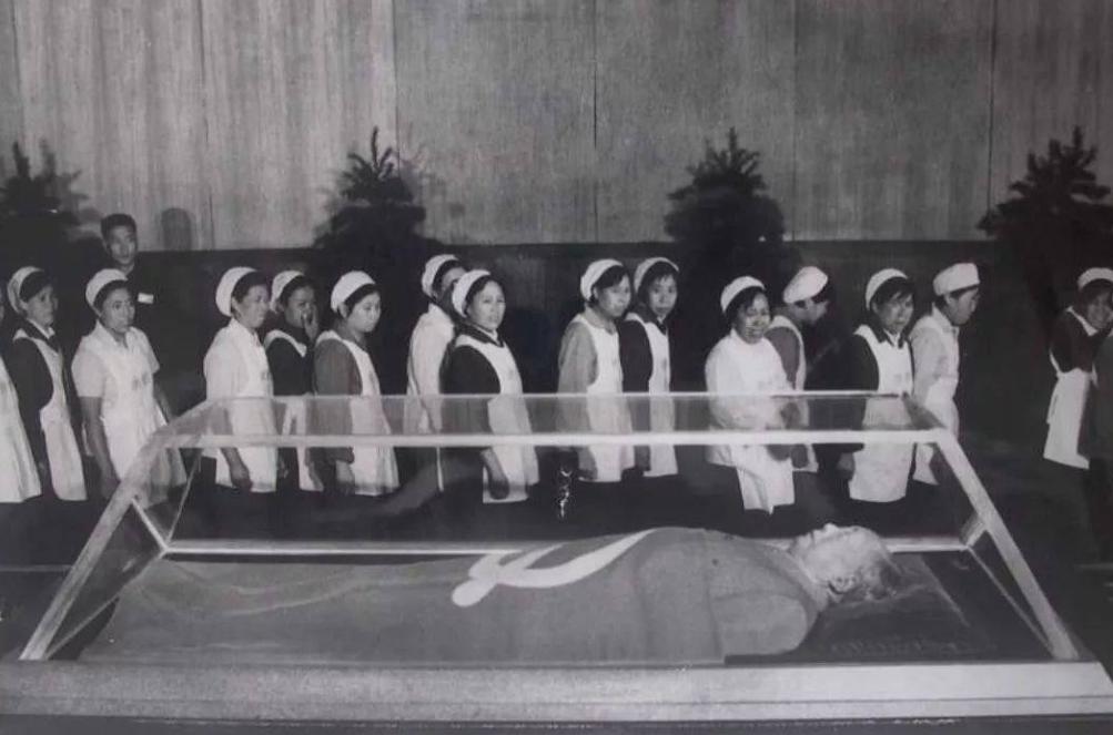 89年毛主席遗体防腐每年花费引质疑，徐静揭秘：天价护理费系谣传