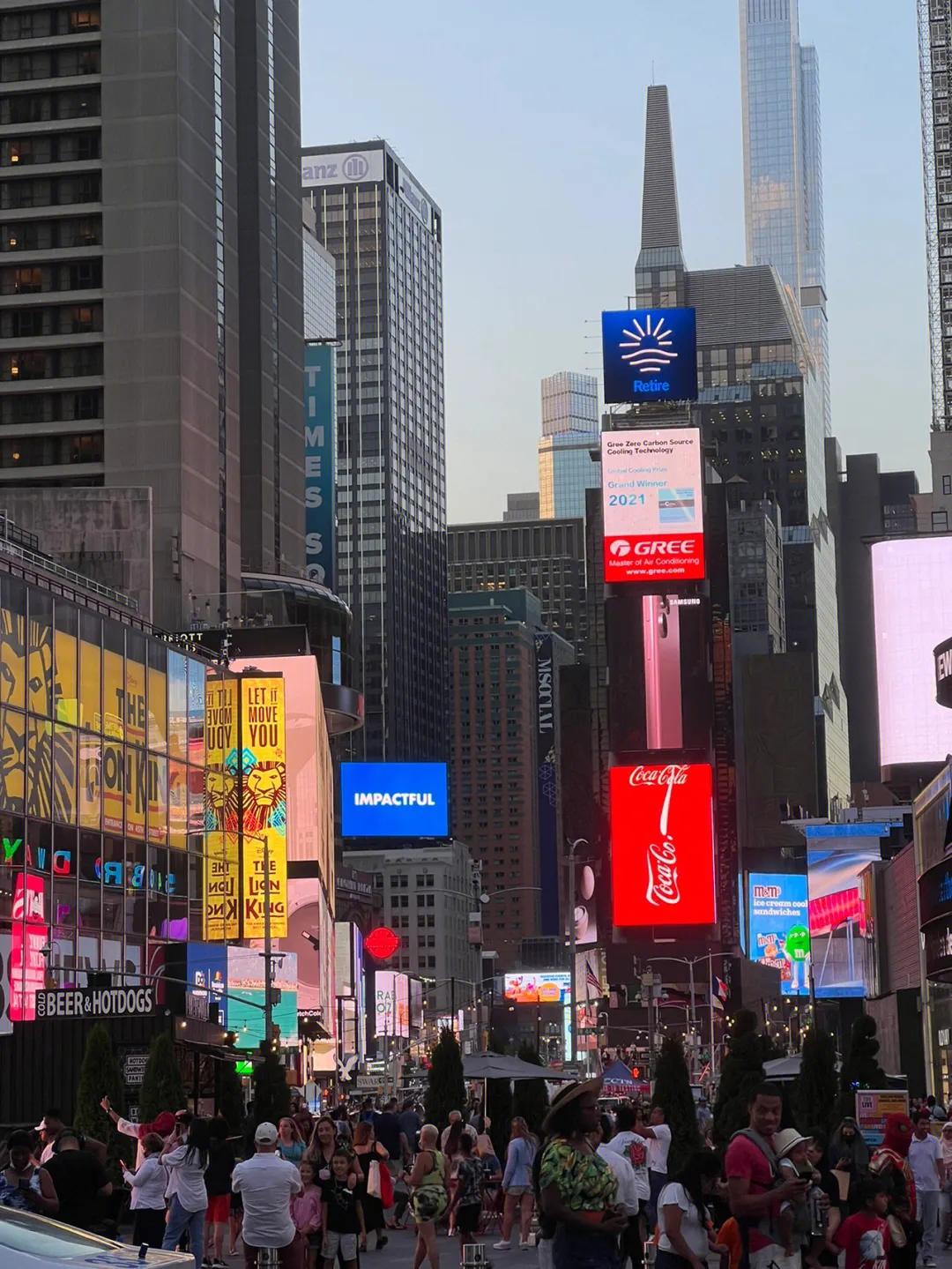 美国时代广场播放中国视频,美国时代广场大屏幕广告费多少