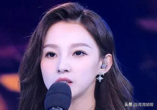 比董卿都有才华的女子,比董卿更有才气的网红