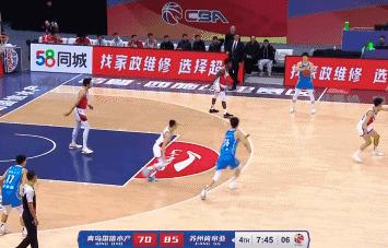 江苏6分胜青岛，双核46+22背后，李楠指导2处“微调”收奇效