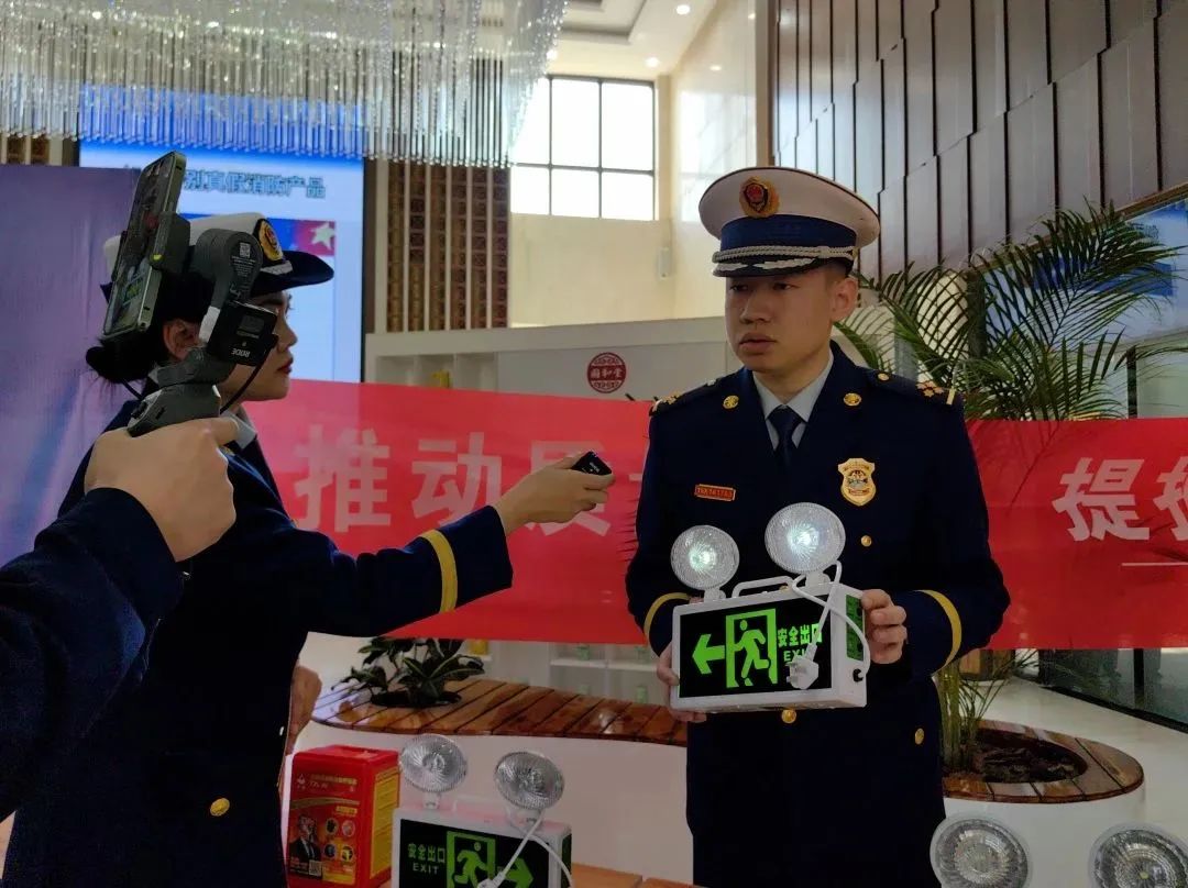 315教你如何识别真假消防产品 (315蓝朋友教你辨别消防产品)