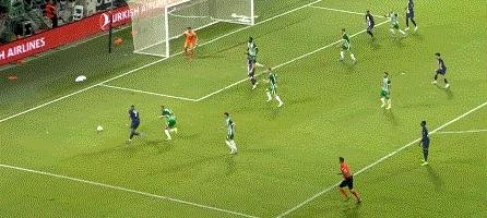 进球庆祝裁判说犯规,内马尔进球庆祝动作表示什么