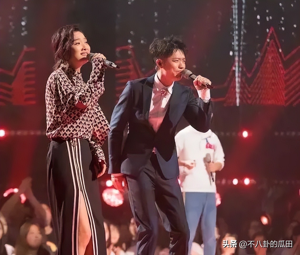 刀郎与阿宝演唱会,草根歌手阿宝如今怎样了