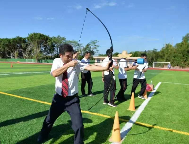 广东学校开幕式震撼全场,广东这所学校超硬核